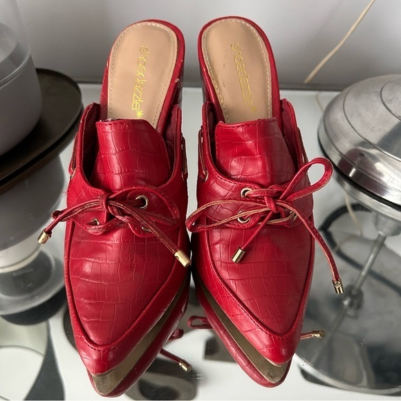 Shoe Dazzle Shoes - Shoedazzle Brenda Red Croc-Embossed Mules